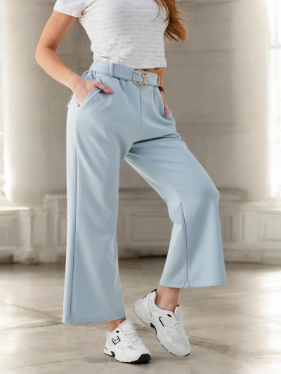 Pantaloni largi din material pentru femei Royalfashion cu centură decorativă
