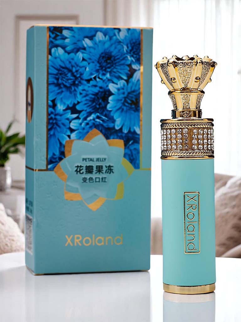 Luciu de buze transparent cu flori albastre încorporate