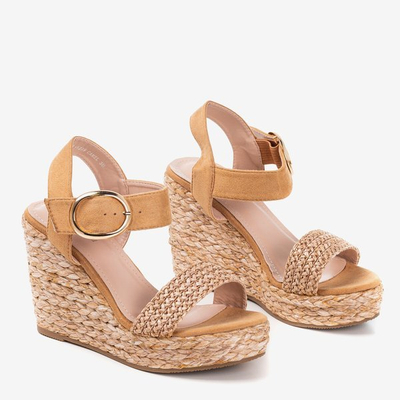 Brązowe sandały na koturnie Baska - Obuwie