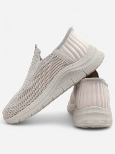 Aurelia Comfort Beige Slip-On Damesschoenen van Stof met Platte Hak