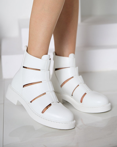 Cizme de dama albe cu decupaje de la Berofeli - Incaltaminte