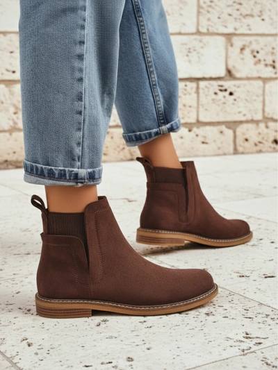 Gyal dem boot ala Chelsea boot fram eko-suedha Veysi