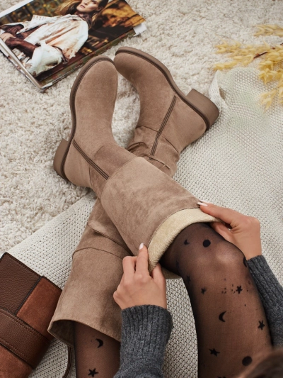 Cizme de damă peste genunchi din piele întoarsă ecologică cu franjuri Ostrelia