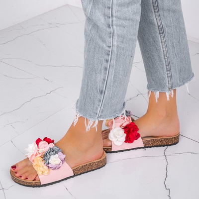 Różowe klapki z ozdobnymi kwiatkami Vilena - Obuwie