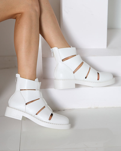 Cizme de dama albe cu decupaje de la Berofeli - Incaltaminte