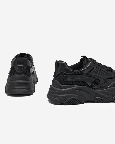 Pantofi sport de damă de culoare neagră pe o talpă masivă Okis - Încălțăminte