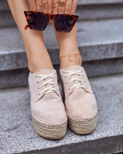 OUTLET Pantofi bej cu pană Jakaia- Încălțăminte