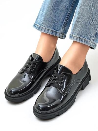 Royalfashion Pantofi din piele lacuită pentru femei Omey