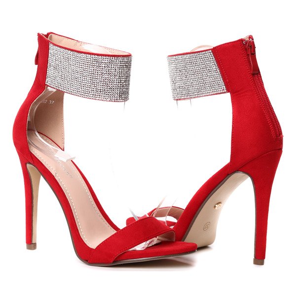 Czerwone sandały na szpilce ze zdobionym paseczkiem Raquel- Obuwie