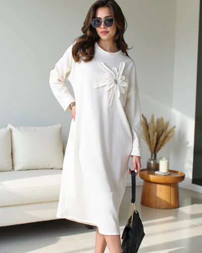 Rochie midi oversized din material Royalfashion pentru femei cu o floare