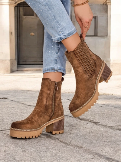 Ghete de damă din eco-sued Royalfashion pe un stâlp Segiag