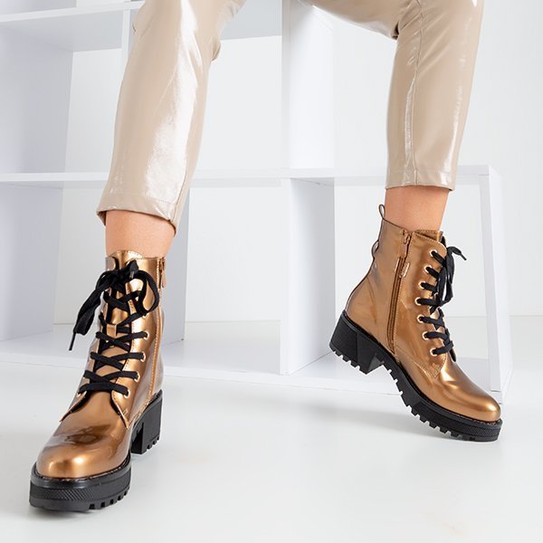 Złote damskie lakierowane workery Minna - Obuwie