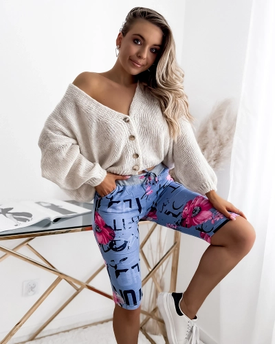Pantaloni scurți de damă 3/4 albaștri și roz cu imprimeu PLUS SIZE - Îmbrăcăminte