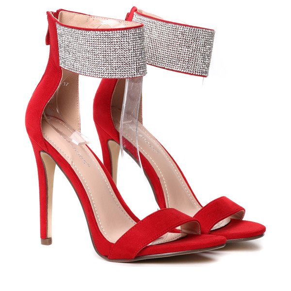 Czerwone sandały na szpilce ze zdobionym paseczkiem Raquel- Obuwie