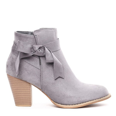 Szare botki z eko zamszu Akane- Obuwie