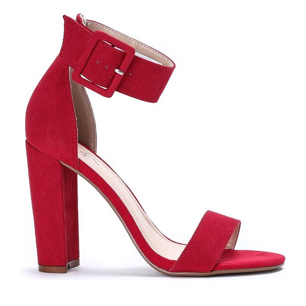 Czerwone sandały na słupku z zapięciem Katie - Obuwie