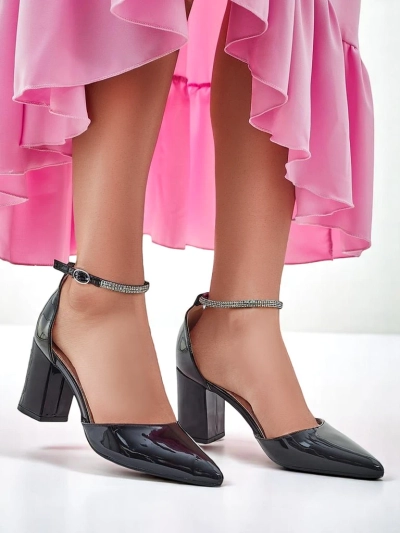 Royalfashion Pantofi cu toc pentru femei din piele ecologică lacuită cu o curea decorată cu cristale Furoni