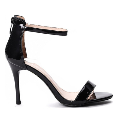 Czarne sandały na szpilce- Obuwie