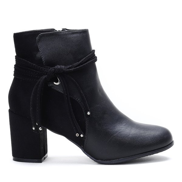 Czarne botki na słupku Frida - Obuwie