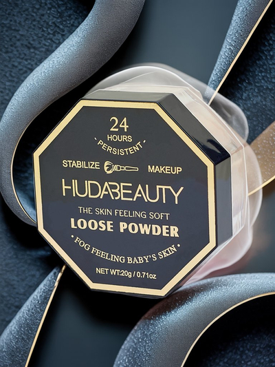 Pudră de față pulbere cu efect de finisaj natural