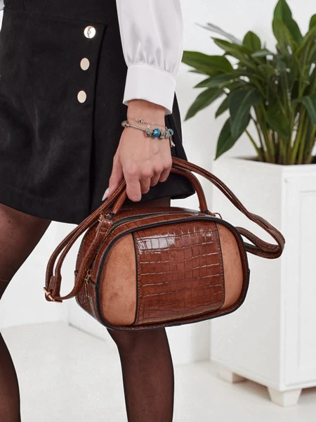 Geantă mică de damă din piele ecologică lăcuită Lunar Space