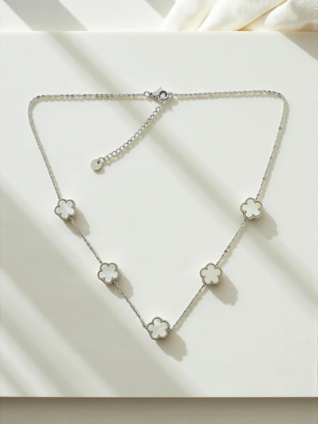 Sofia Argentum Collana – colier argintiu cu flori și sidef