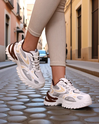 Royalfashion Sneakeri pentru femei din piele ecologică lucioasă Leysi