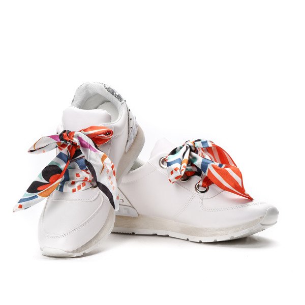 Białe tenisówki wiązane chustą Edith- Obuwie