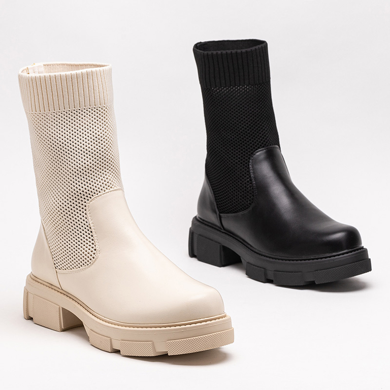 Botine de dama negre ajurate de la Roibu - Pantofi