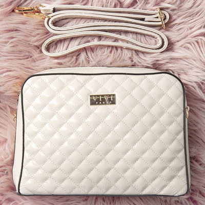 Pikowana torebka na ramię w kolorze beżowym - Torebki