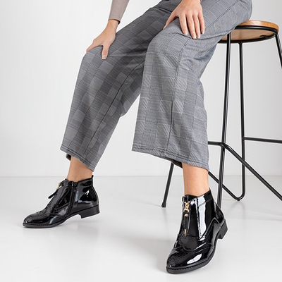 Încălțăminte lăcuită neagră Sarande - încălțăminte