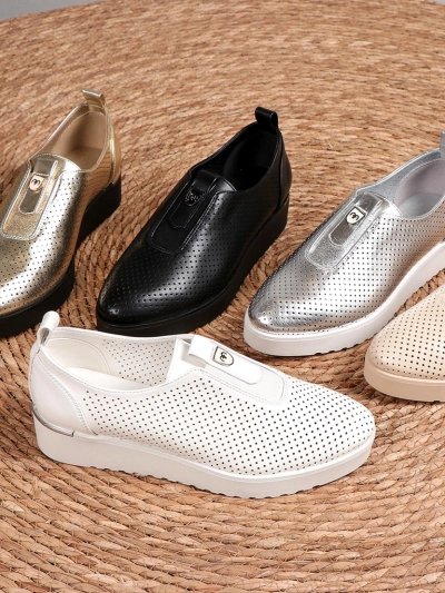 Ghete perforate pentru femei Royalfashion Slip-on Goffies