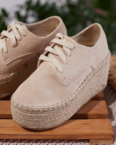 OUTLET Pantofi bej cu pană Jakaia- Încălțăminte