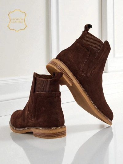Cuoio Elegante: Botine din Piele Întoarsă Maro pentru Femei Stilate