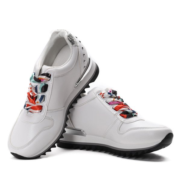 Białe tenisówki wiązane chustą Madalynn- Obuwie