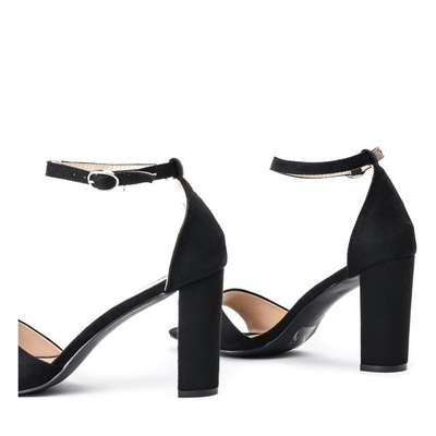 Czarne sandały na słupku Reina - Obuwie