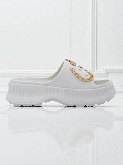 Royalfashion Sandale de damă din cauciuc cu ornamente Slash Glam