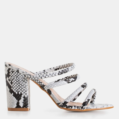 Papuci alb-negru cu relief pe stâlpul superior Furlisa - Încălțăminte