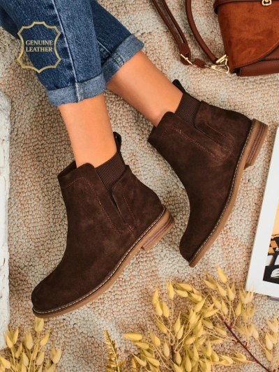 Cuoio Elegante: Botine din Piele Întoarsă Maro pentru Femei Stilate