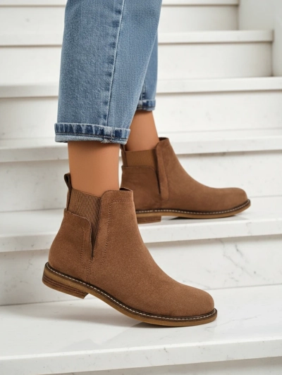 Gyal dem boot ala Chelsea boot fram eko-suedha Veysi