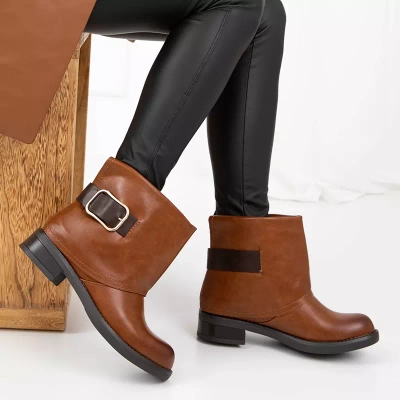 OUTLET Cizme din piele ecologică pentru femei, de culoare camel Tera - Pantofi