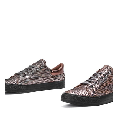 Brązowe trampki z pobłyskującym materiałem Dimea - Obuwie