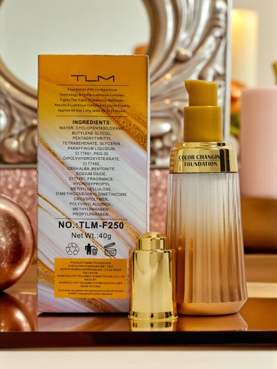 Fond de ten matifiant cu colagen Sand Nude