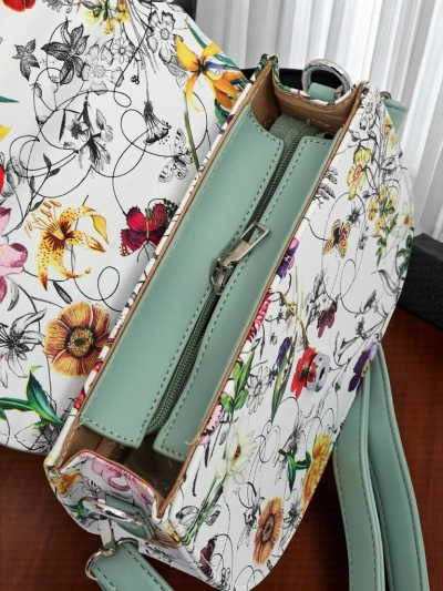 Royalfashion Liten damväska i ekoläder med blommor Ori Elle