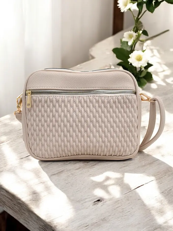 Royalfashion Geantă mică pentru femei din eco-leather cu 3 compartimente embosate