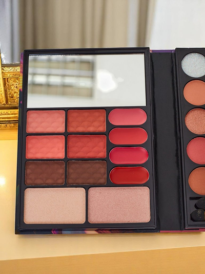 ANYLADY Paletă compactă de machiaj – farduri de pleoape, contour, buze 33 de nuanțe