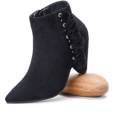 Czarne botki na trójkątnym obcasie Madelynn - Obuwie