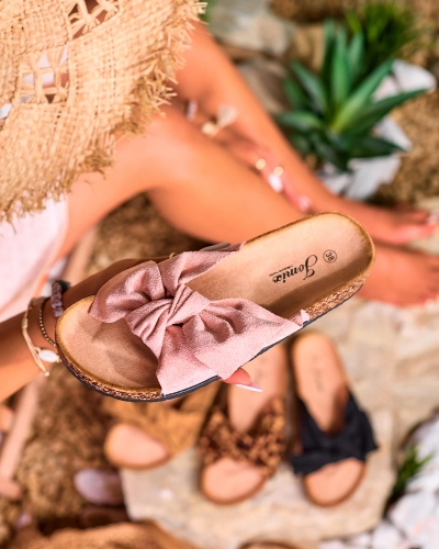 Șlapi de damă cu fundiță în roz Orofdo- Footwear