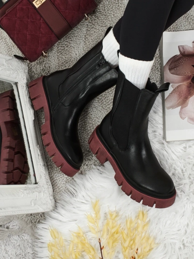 Botine înalte de damă din piele ecologică cu talpă colorată Dorvella
