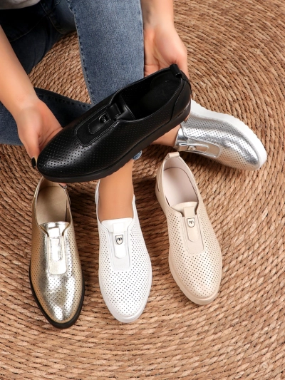 Ghete perforate pentru femei Royalfashion Slip-on Goffies